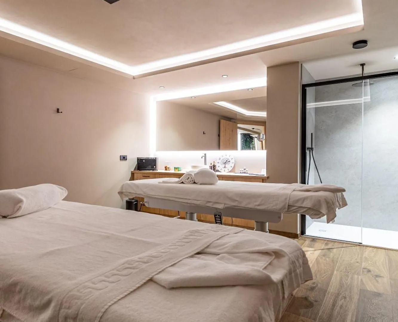 Paradise Lodge Livigno 4*,  Italien